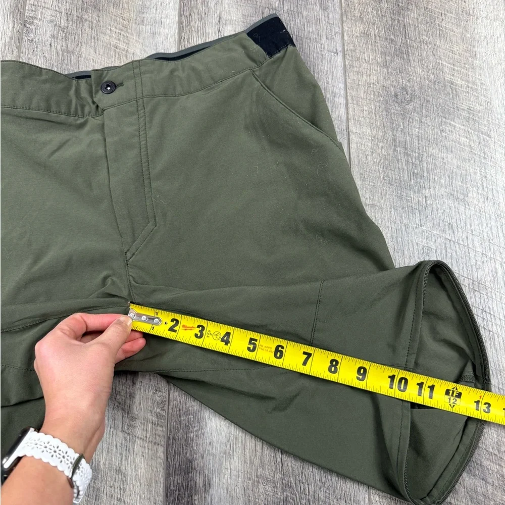 North Face Mens Olive Hiking Shorts‎